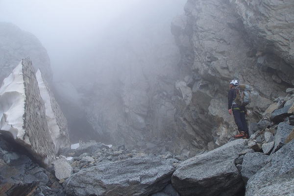 ステンドグラス小口研治のスタイル　奥穂高岳こぶ尾根登攀