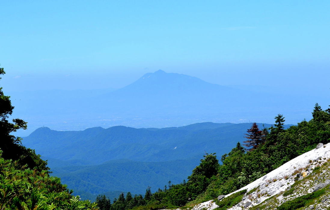 岩木山遠望