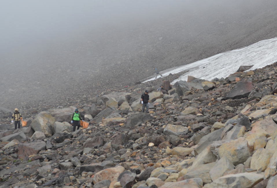 第三ステージ周辺清掃