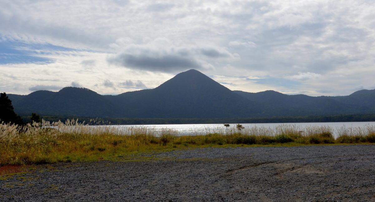 宇曽利山湖から大尽山