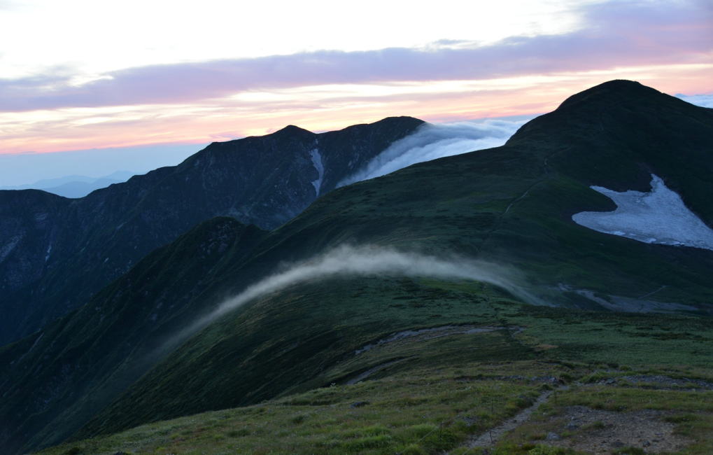 中岳滝雲