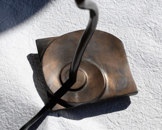 真鍮素材のランプベース