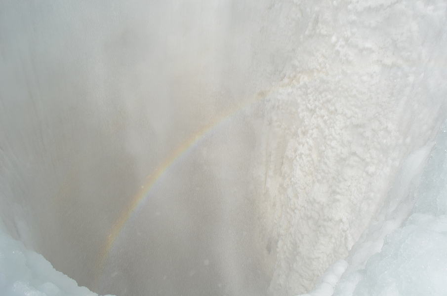 滝壺の中の虹　初撮影